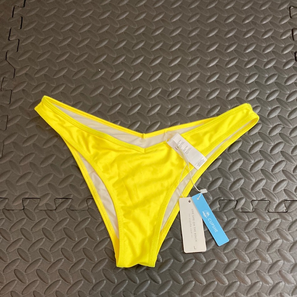 CUPSHE Bottom Women’s size L